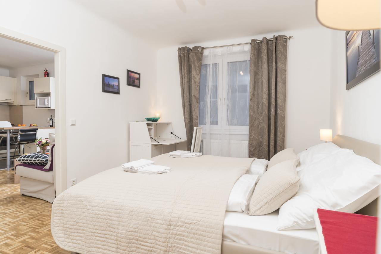 Apartamento Hideaway Am Tabor Viena Exterior foto